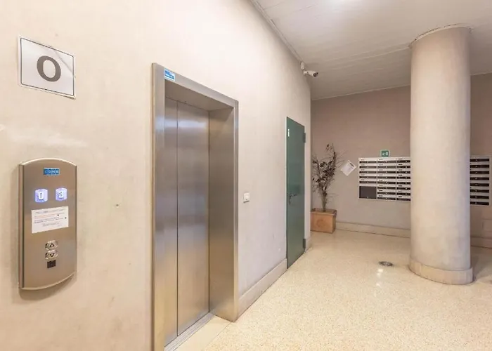 Masini, By Short Holidays